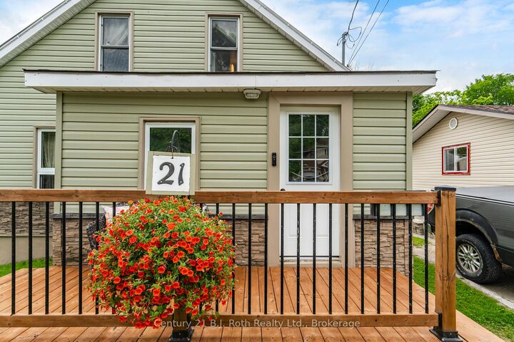Property Photo:  21 Maple Street  ON L0K 2A0 