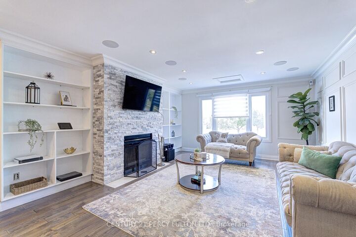 109 Woodcroft Lane — photo 1