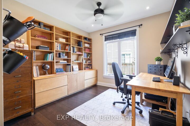 Property Photo: 580 Pinawa Circle ON K2J 5Y2