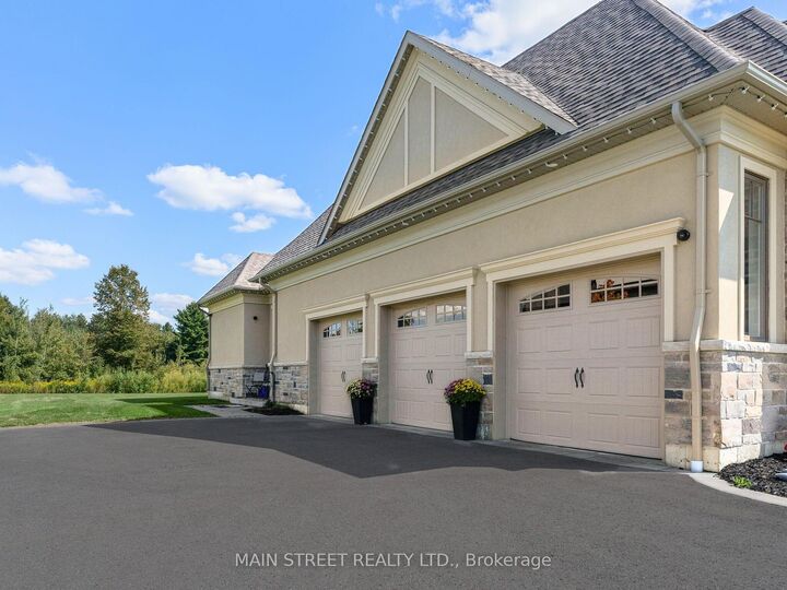Property Photo: 21 Dexshire Drive ON L1Z 0T8