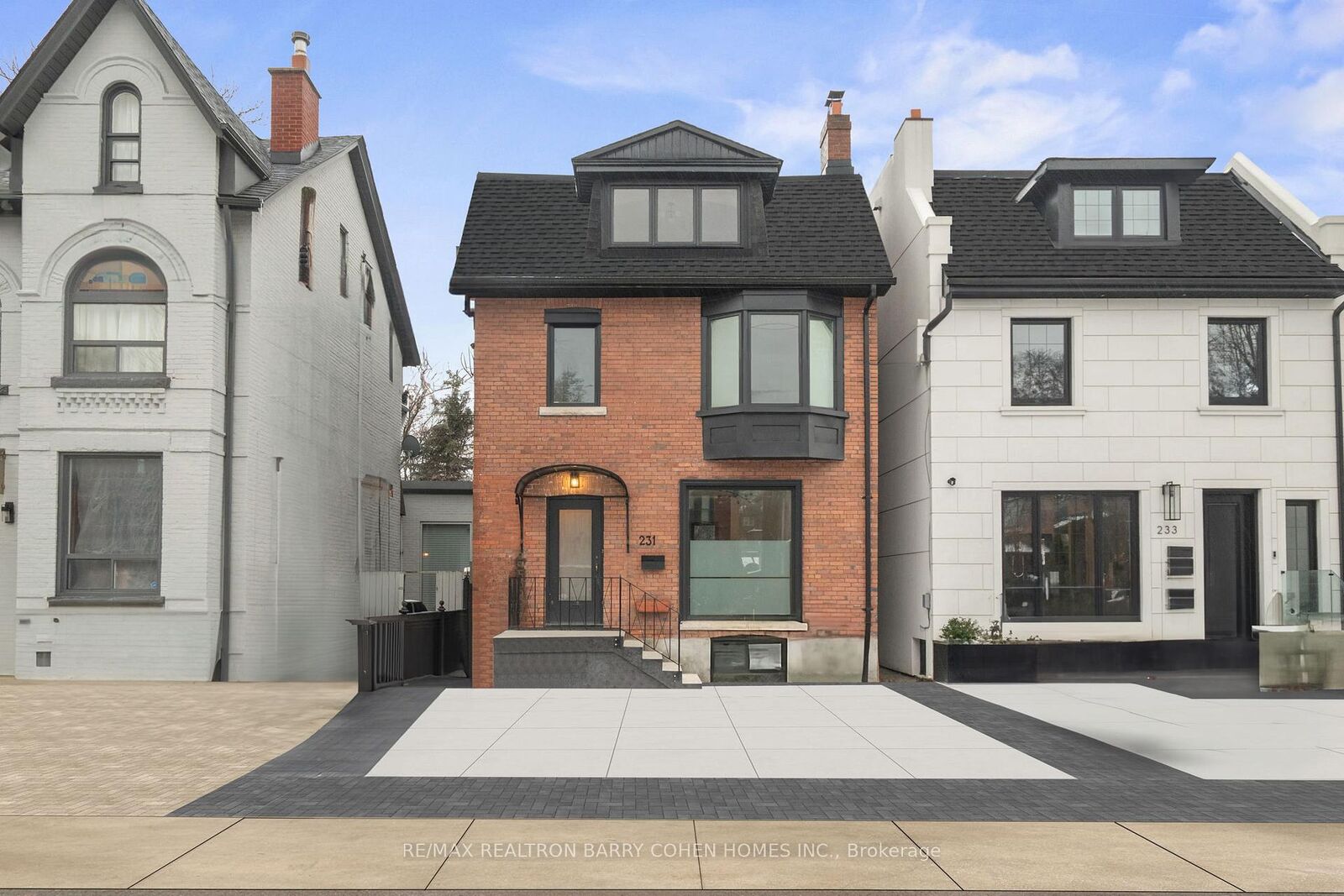 Property Photo:  231 Macpherson Avenue  ON M4V 1A1 