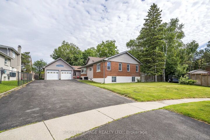 Property Photo: 956 Bayshore Court ON L1W 2Y3