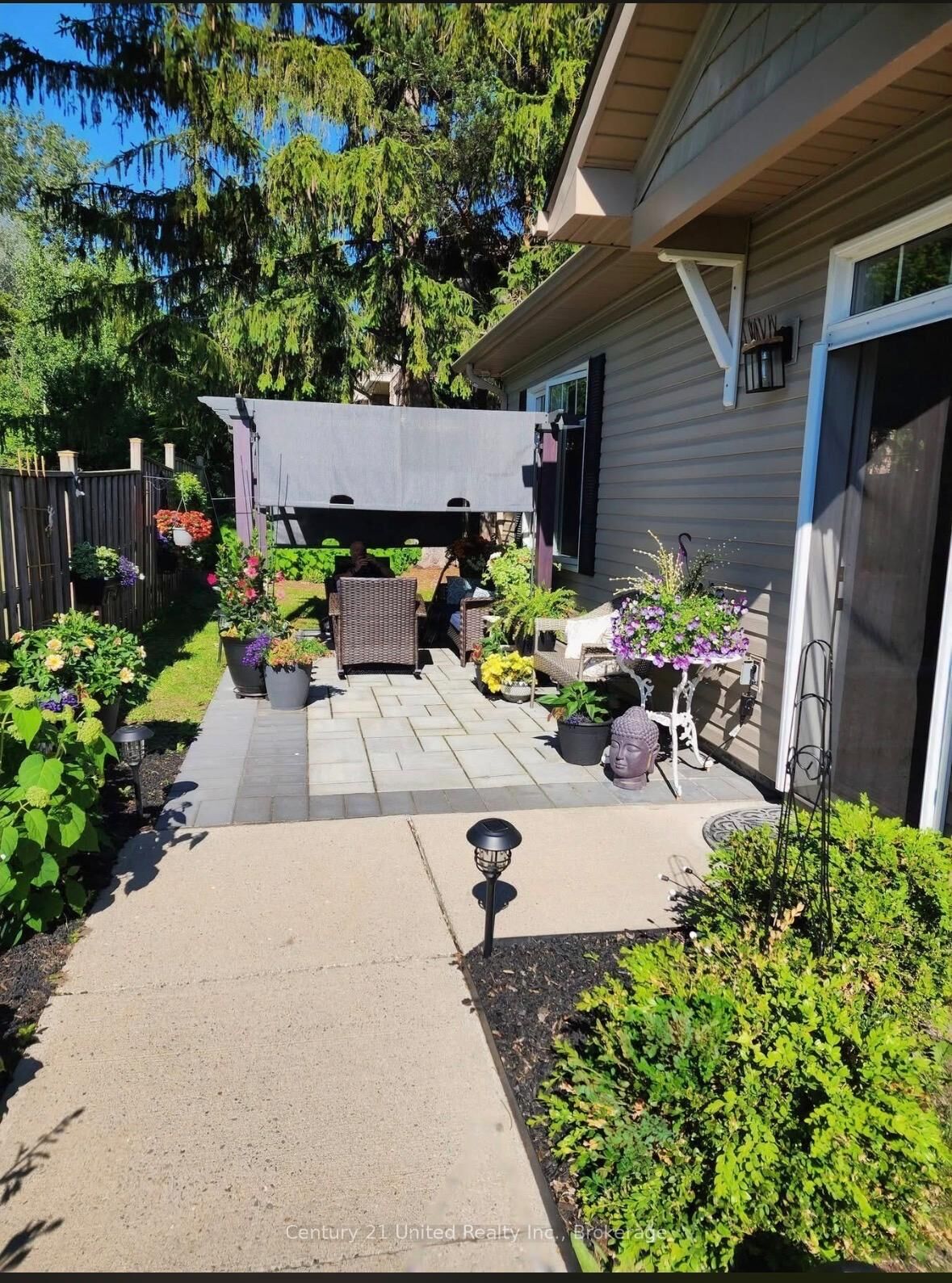 Property Photo: 774 Ontario Street 4 ON K9A 3C5