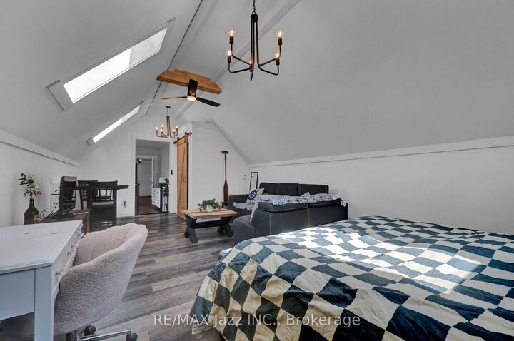 1674 Hooton Drive — photo 1