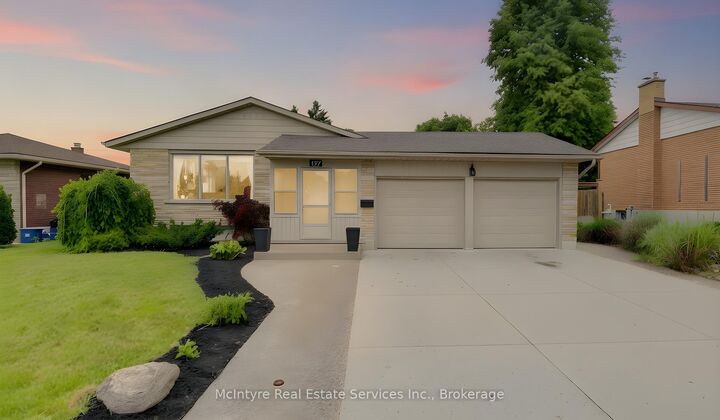 127 Strathcona Crescent — photo 1
