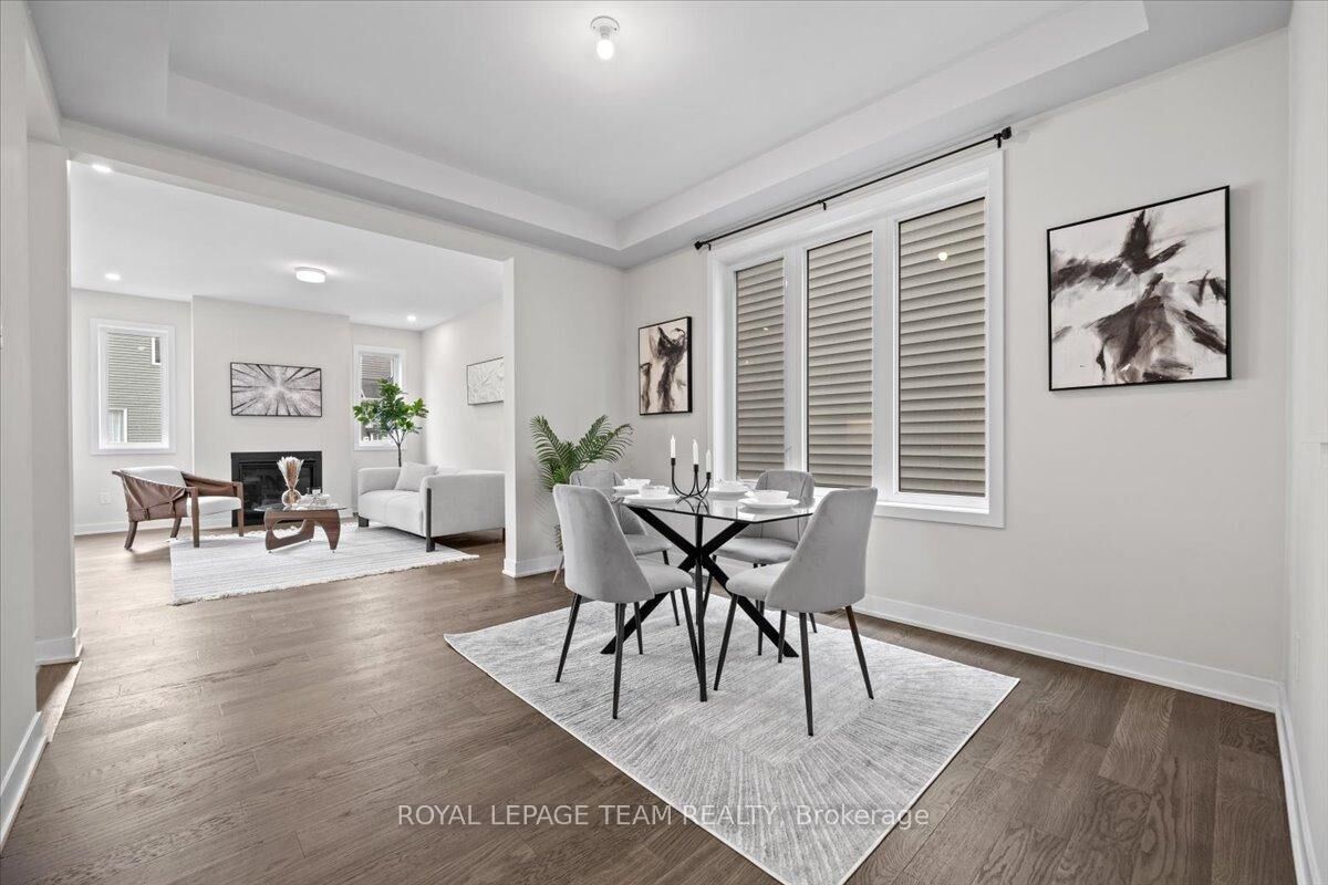 Property Photo: 331 Crossway Terrace ON K2S 2Z3