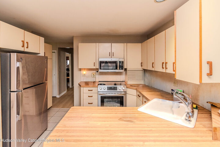 Property Photo:  34 Scarborough  NY 12590 