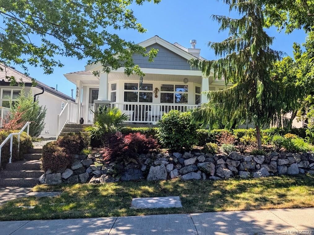 Property Photo: 886 Stanhope Rd BC V9P 2T7