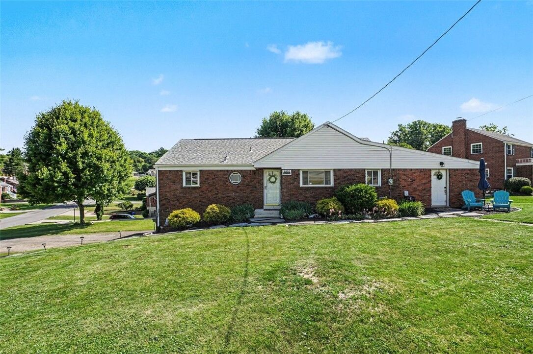 Property Photo:  6501 Ventura Dr  PA 15236 