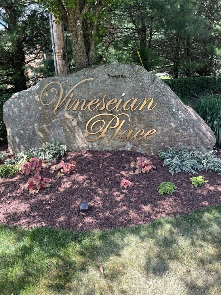 Property Photo: 1605 Vineseian Pl PA 15145