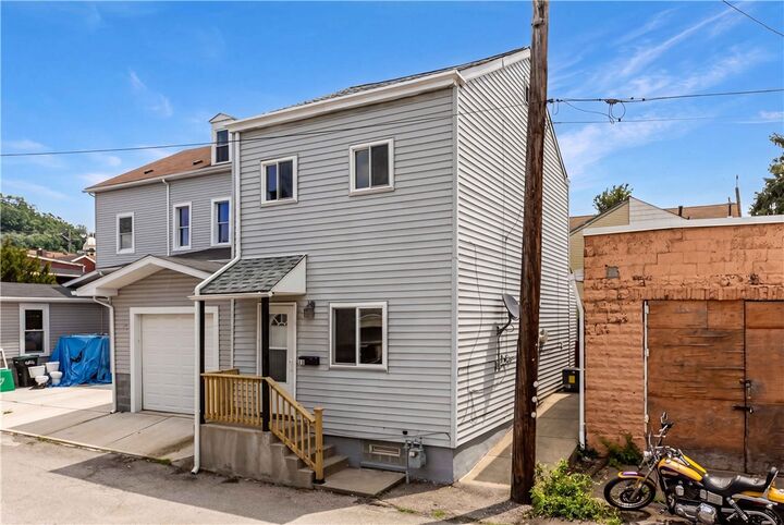 Property Photo:  10 2nd St  PA 15215 