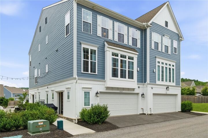 Property Photo:  3023 Howell Dr  PA 15017 