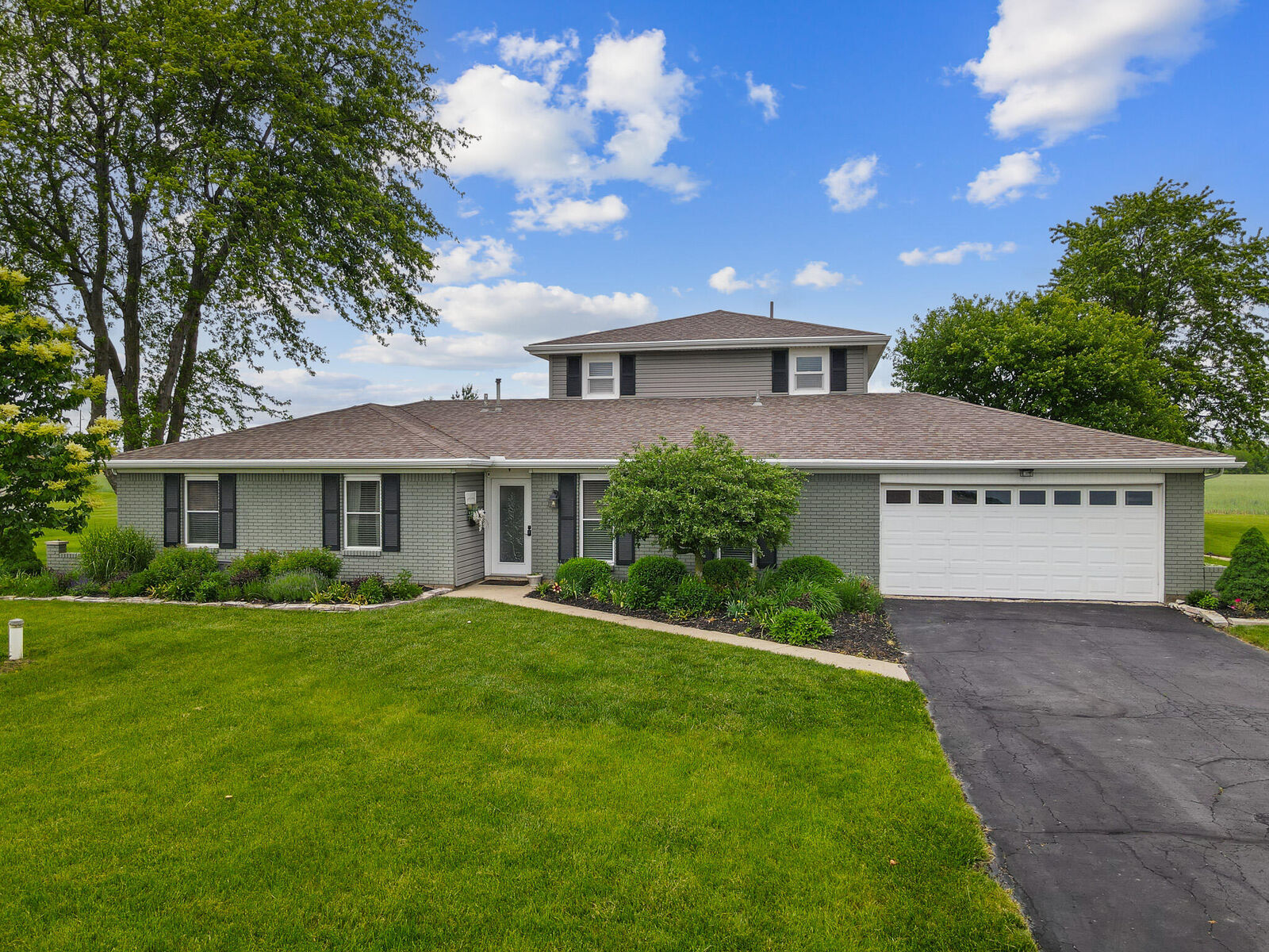Property Photo: 3365 Eldean Road OH 45318