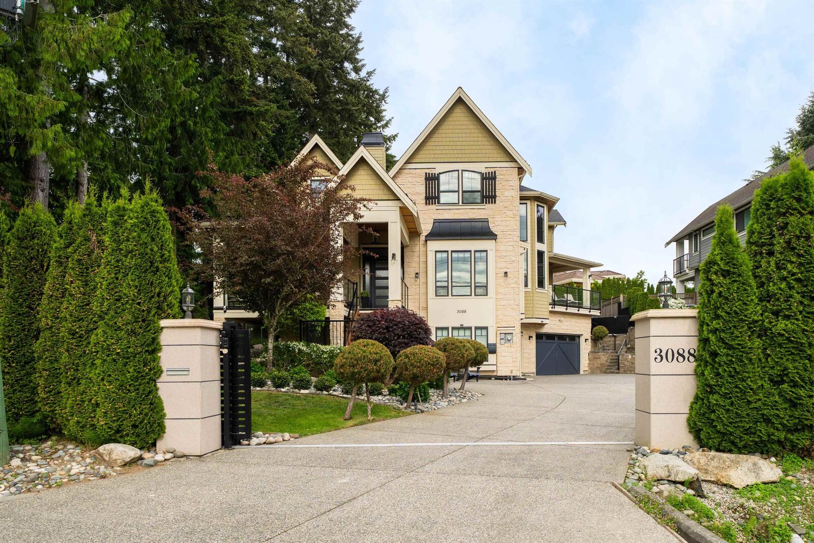 Property Photo: 3088 144 Street BC V4P 1R1