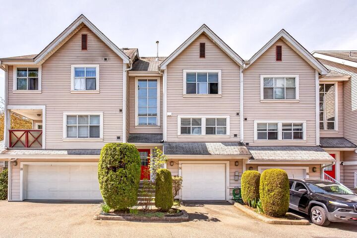 2450 Hawthorne Avenue 34 — photo 1