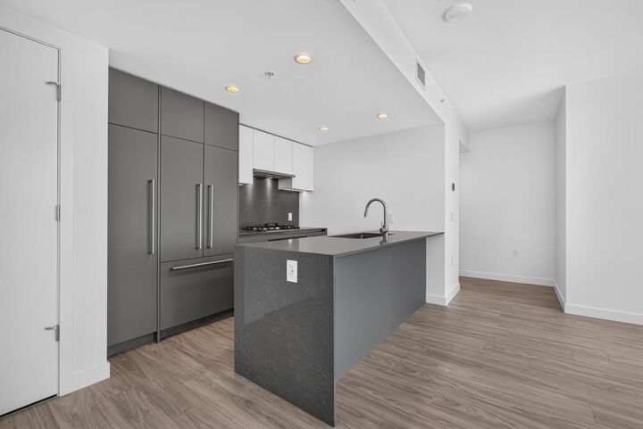 Property Photo:  2135 Springer Avenue 1908  BC V5B 2Z6 