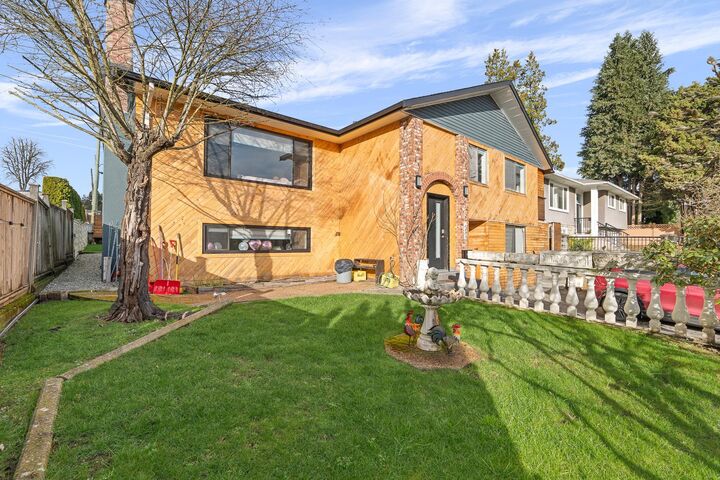 Property Photo: 5307 Springdale Court BC V5B 2B5