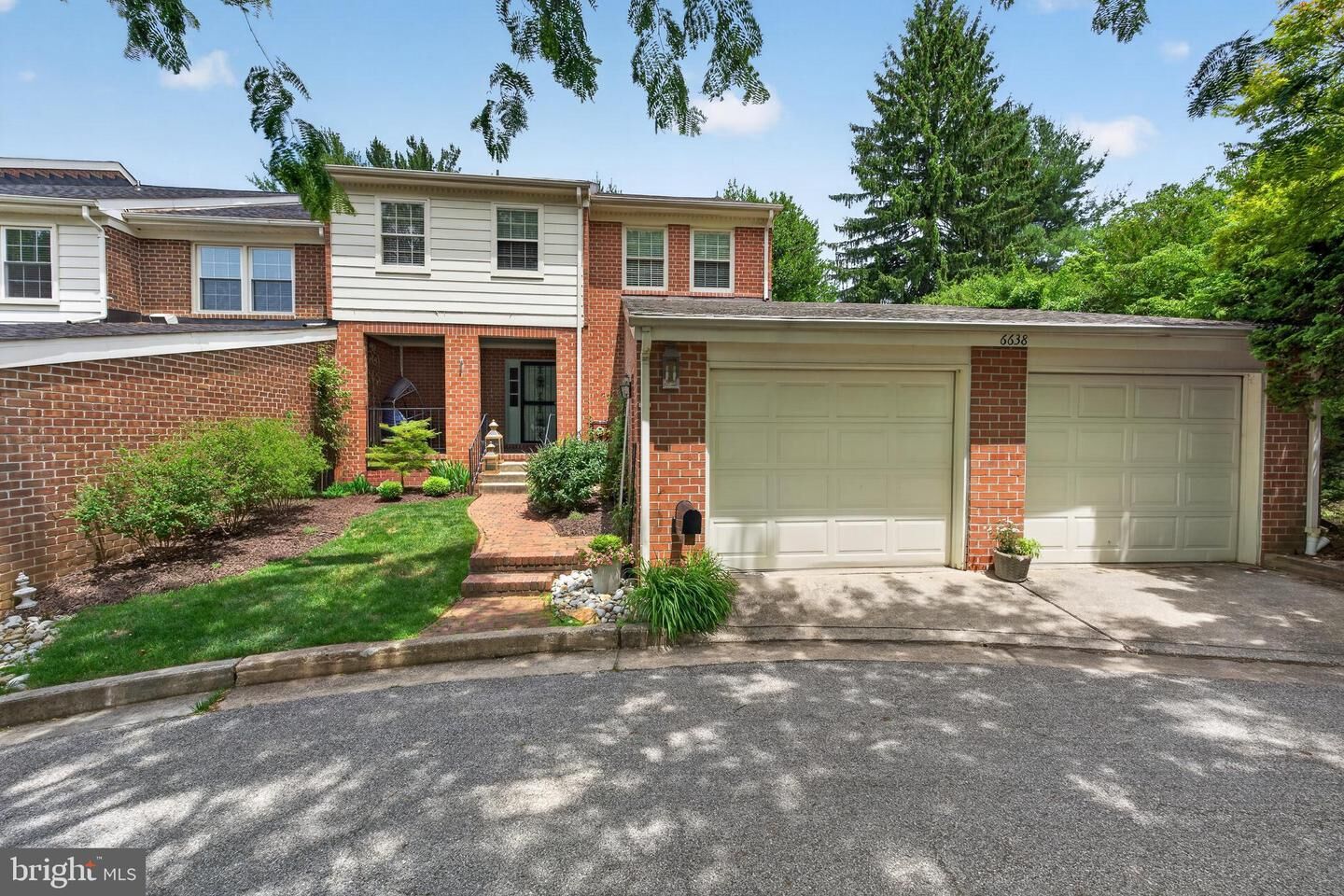 Property Photo: 6638 Walnutwood Circle MD 21212