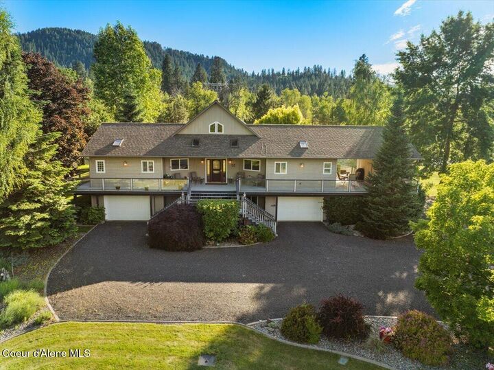 Property Photo:  1600 Cottonwood Dr  ID 83861 