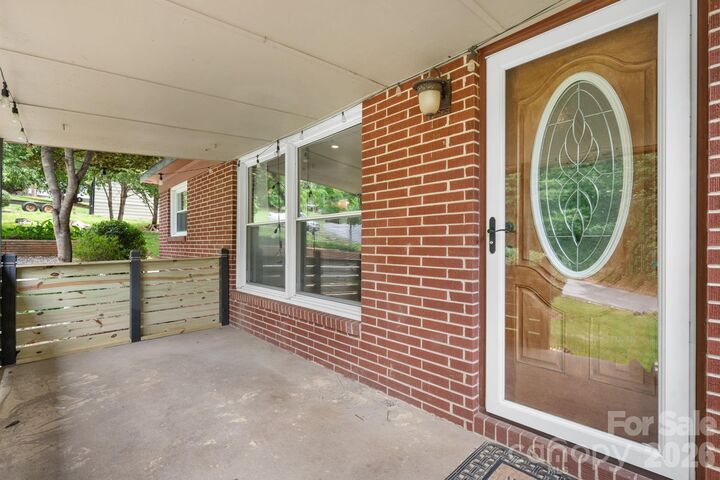 Property Photo:  248 Hemlock Street  NC 28638 