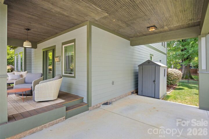 Property Photo:  2530 Bay Street  NC 28205 