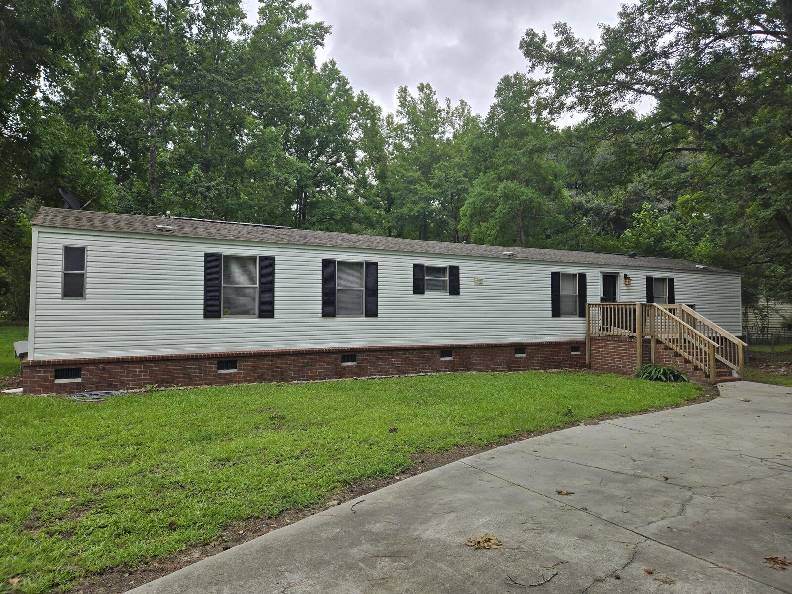 Property Photo:  116 Water Street  SC 29483 