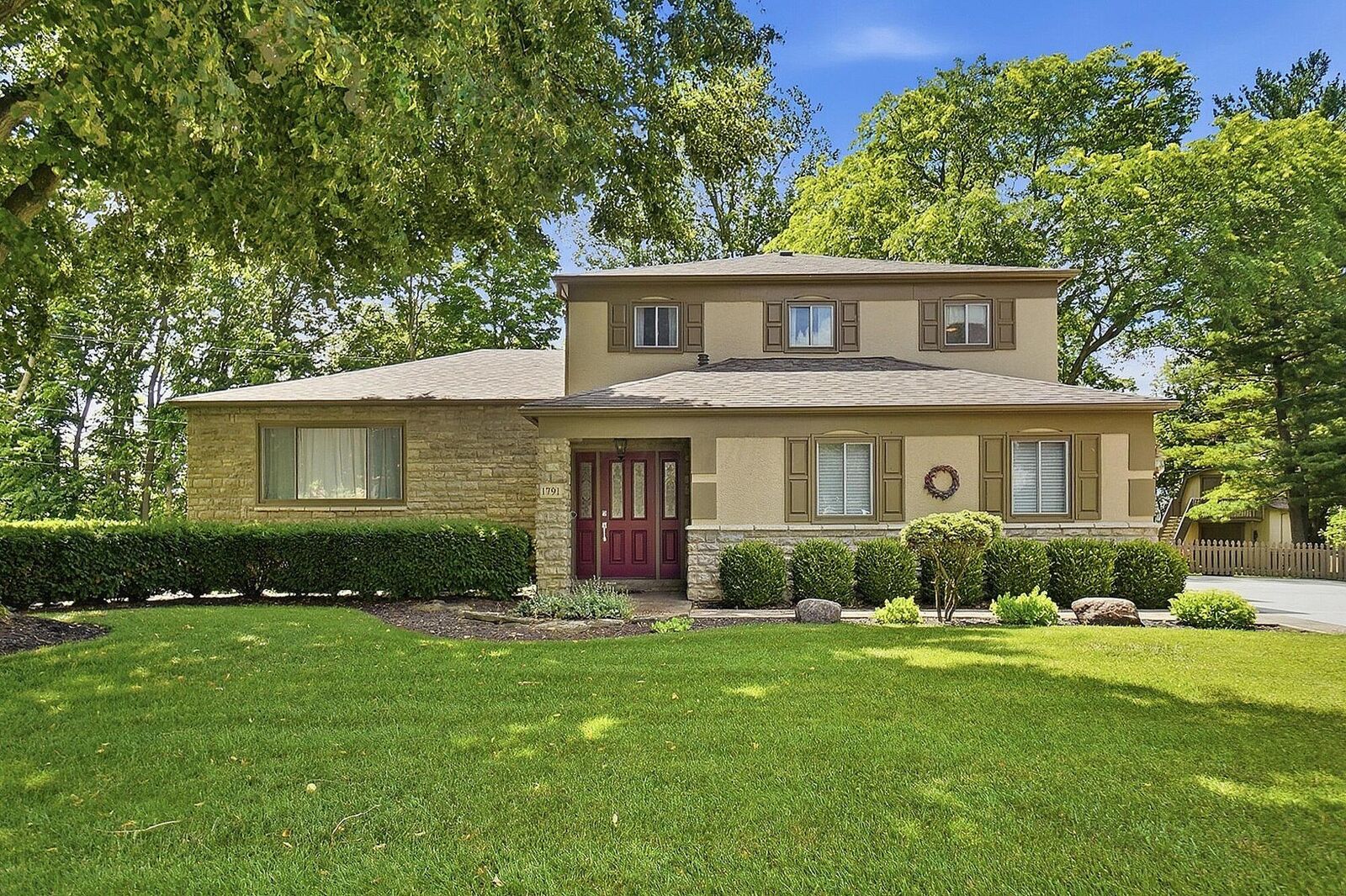 Property Photo: 1791 Hickory Hill Drive OH 43228