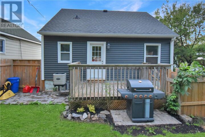 Property Photo:  124 Stanley Street  ON P3C 3Y8 
