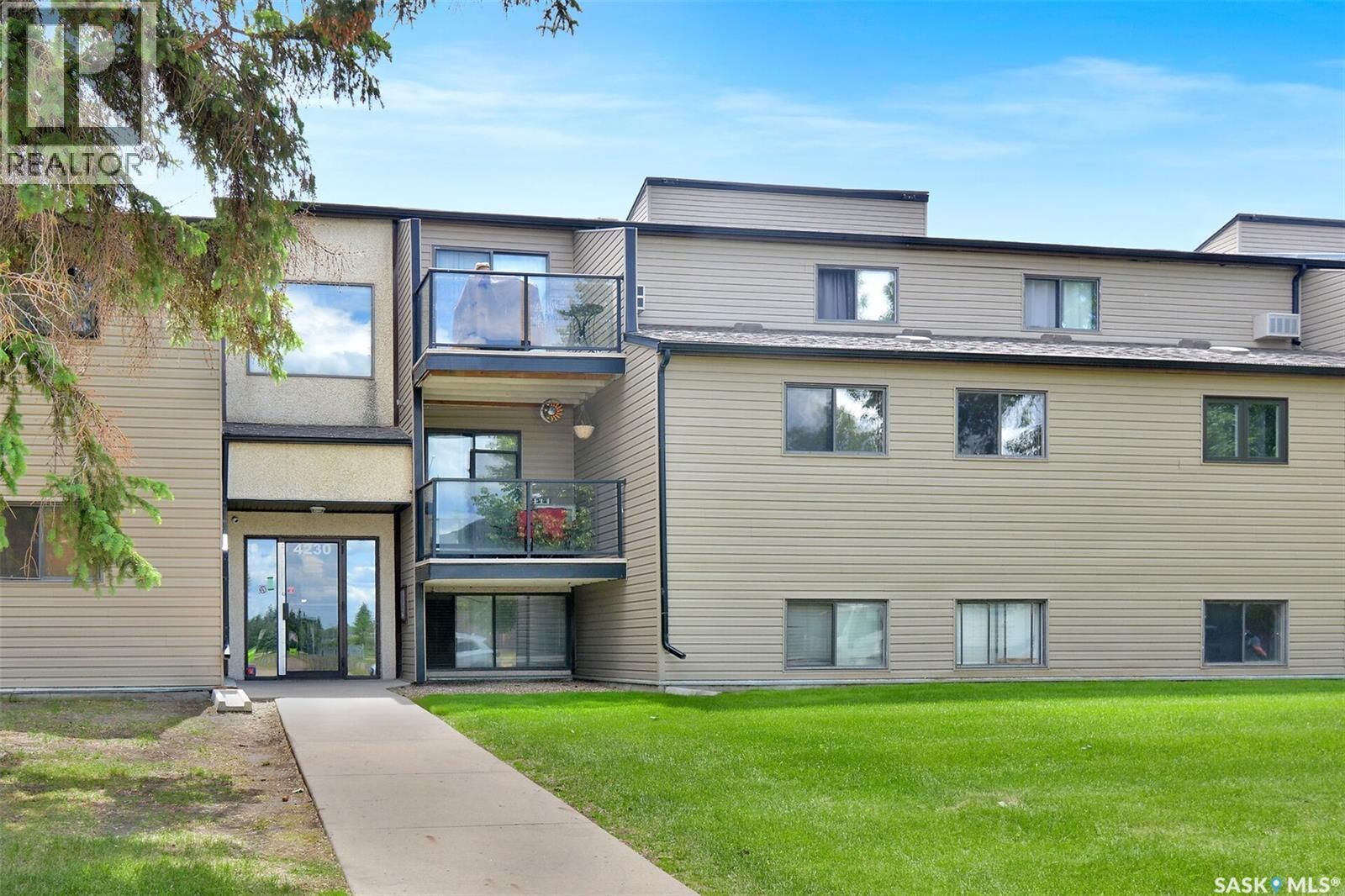 Property Photo:  318 4230 Degeer Street  SK S7H 5G9 