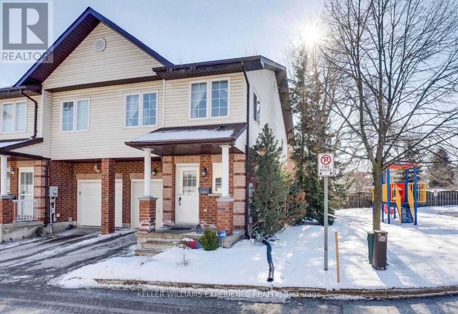 Property Photo:  488 Yonge Street 16  ON L4N 4E2 