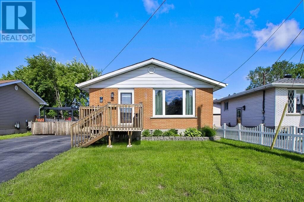 Property Photo: 139 Newton ON P3L 1K2