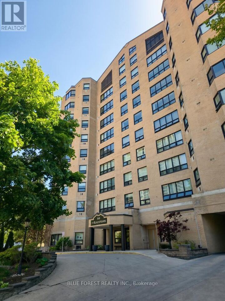 Property Photo: 549 Ridout Street North 702 ON N6A 5N5
