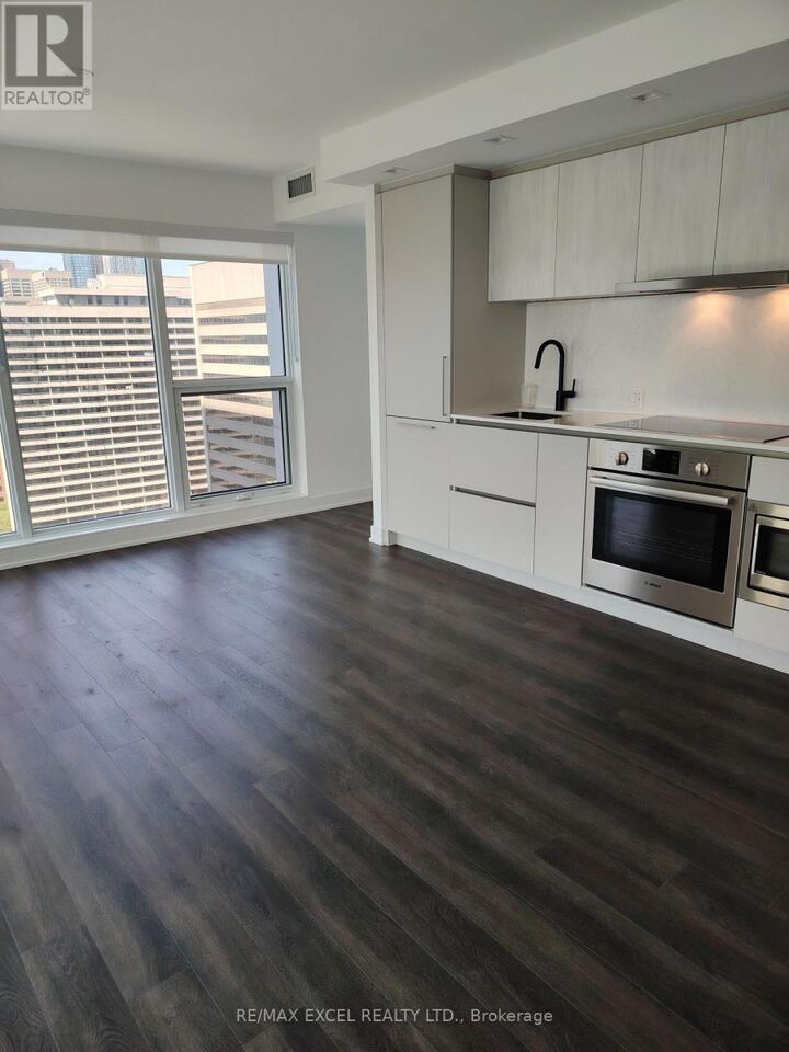 Property Photo:  609 Sherbourne Street 3802  ON M4X 1K7 
