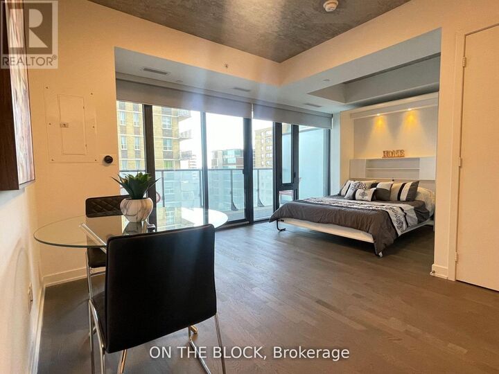 Property Photo:  185 Roehampton Avenue West 509  ON M4P 0C6 