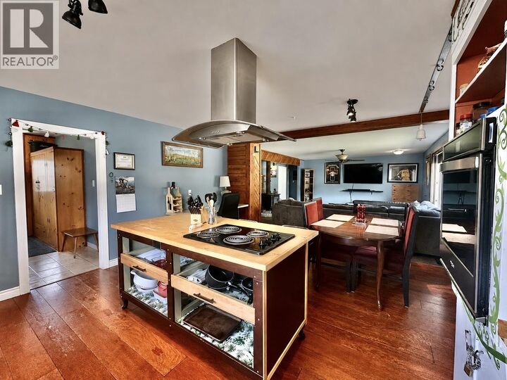 Property Photo: 1343 7th Avenue BC V0E 2Z0