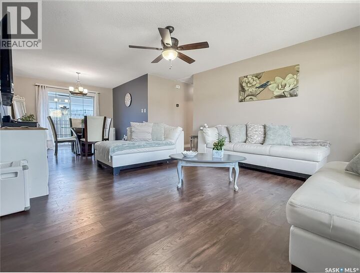 Property Photo: 890 10th Avenue NE SK S9H 2T7