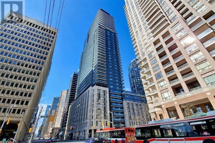 Property Photo: 955 Bay Street West #801 ON M5S 2A2
