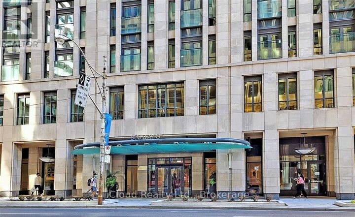 Property Photo:  955 Bay Street 2818  ON M5S 2A2 