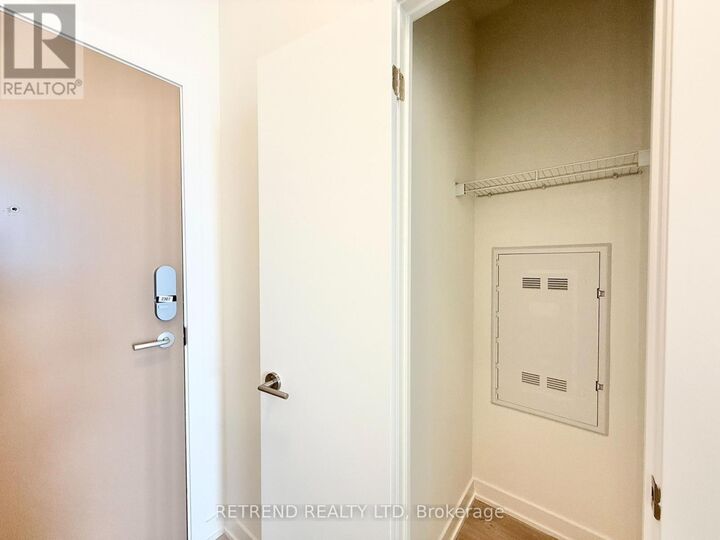 Property Photo: 5 Quarrington Lane 2307 ON M3C 0S5