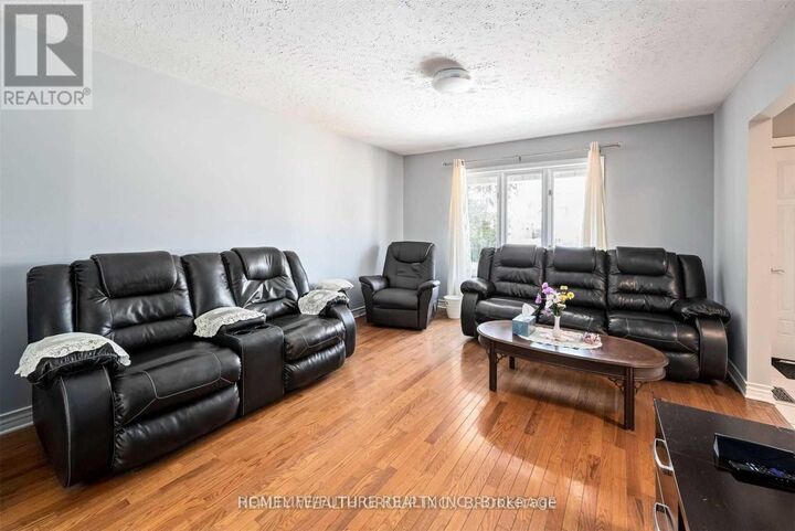 Property Photo:  154 Sanders Street  ON N5Z 2S6 