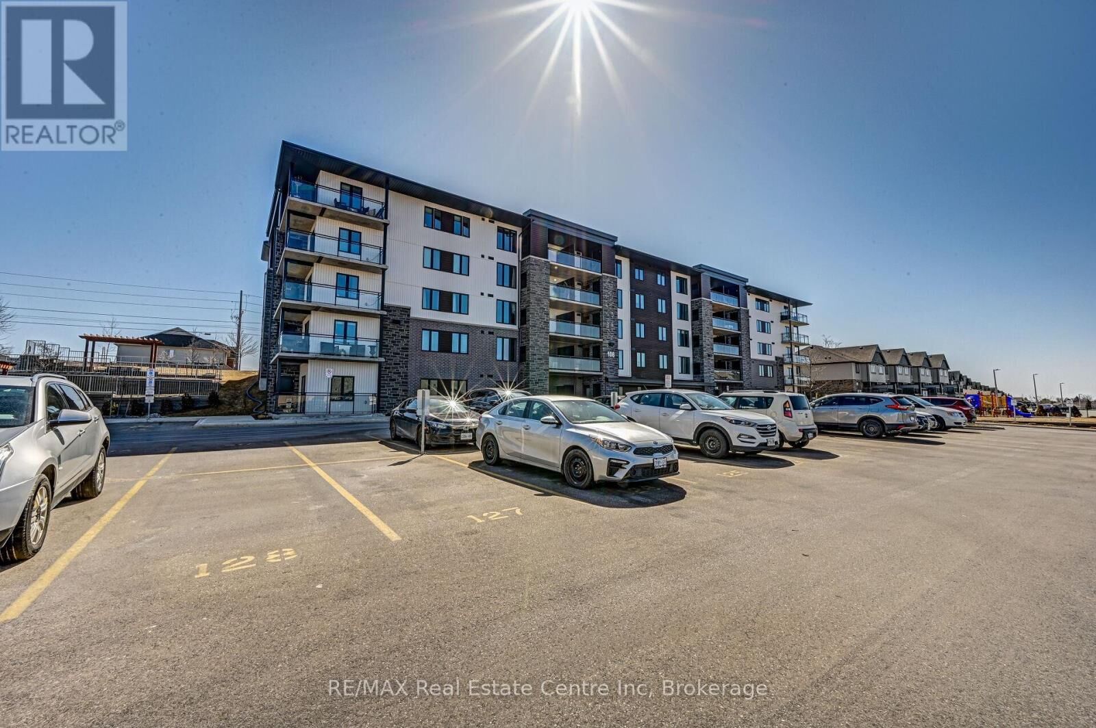 Property Photo:  108 Summit Ridge Drive 11  ON N1E 0P8 