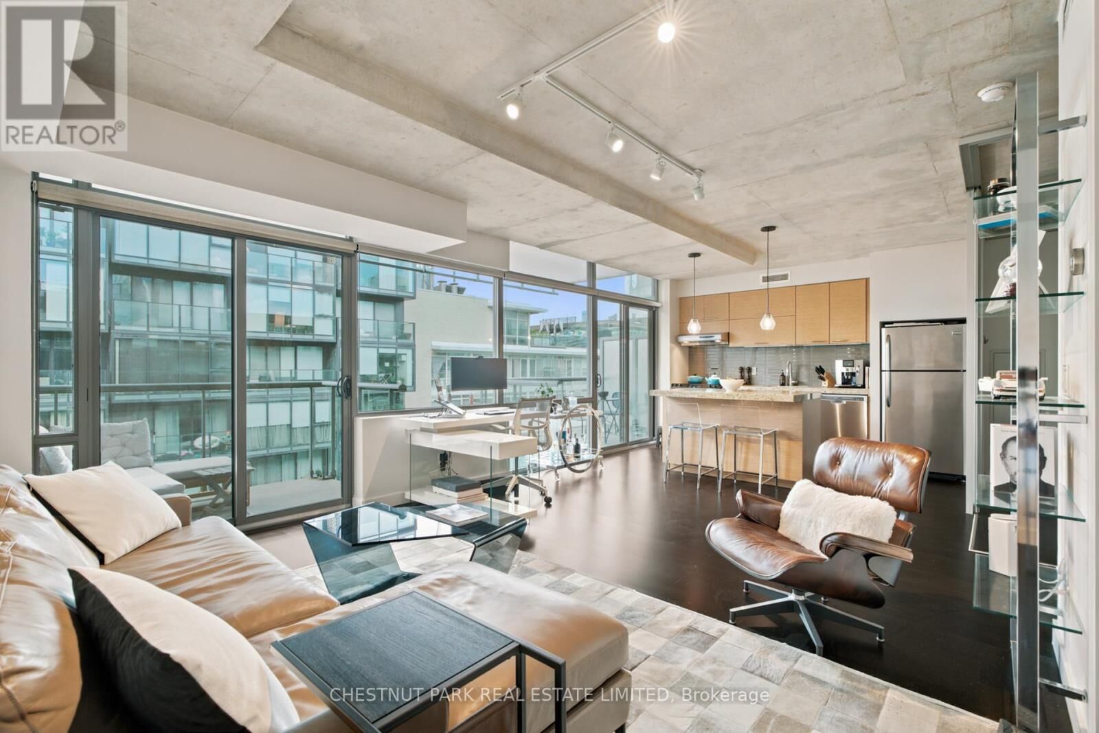 Property Photo: 55 Stewart Street 915 ON M5V 2V1