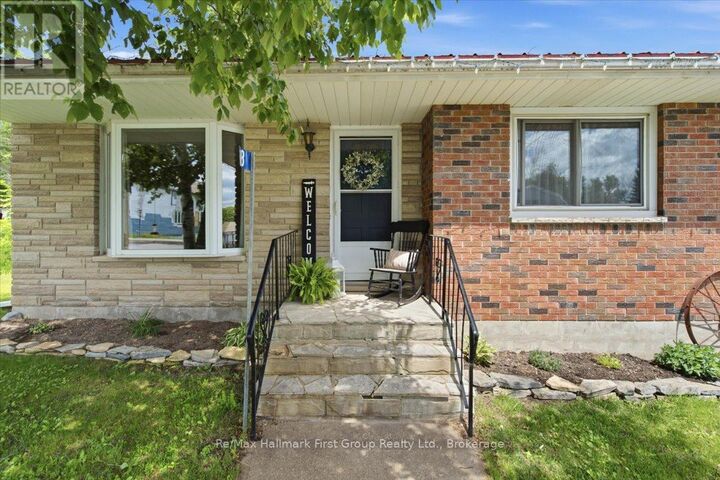 Property Photo: 68 Queen Street ON K0K 2L0