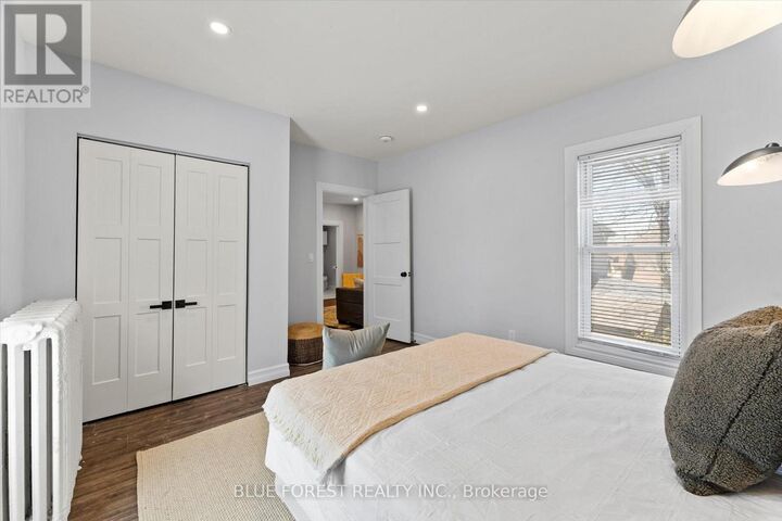 Property Photo:  135 William Street North 4  ON N7M 4L6 