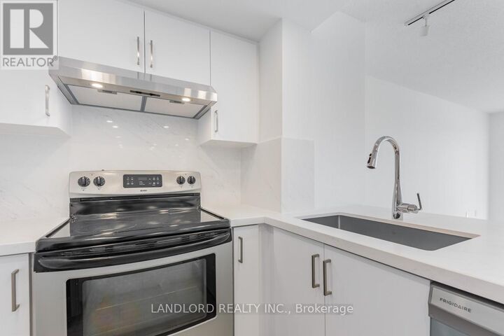 Property Photo:  725 King Street West 611  ON M5V 2W9 