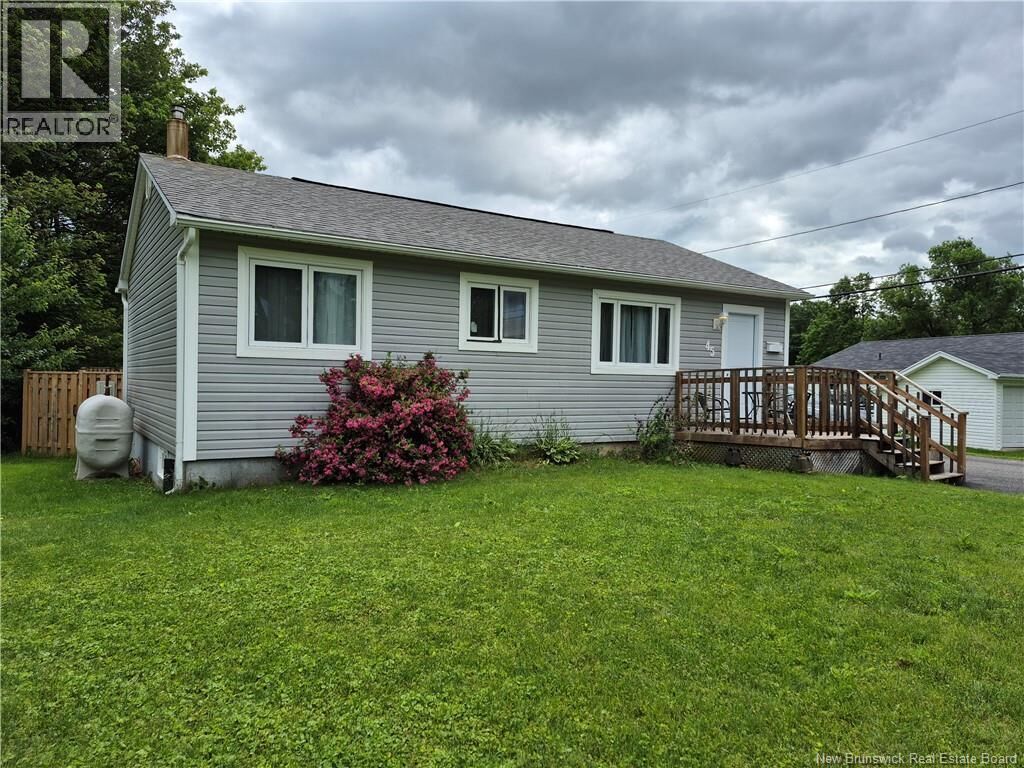 Property Photo:  45 Clearview Avenue  NB E3A 1J9 