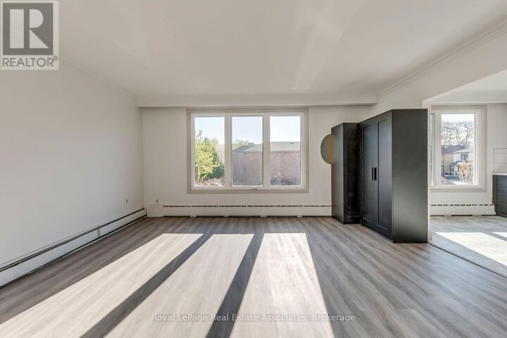 Property Photo: 362 Royal York Road 2 ON M8Y 2R2