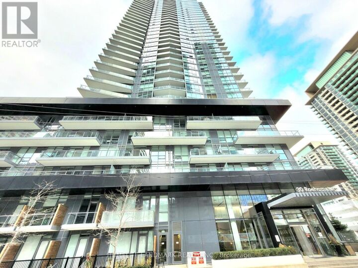 Property Photo: 30 Roehampton Avenue 3110 ON M4P 0B9