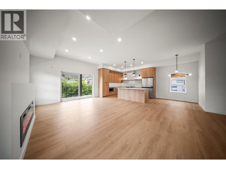 Property Photo: 4200 30 Street 2 BC V1T 5E5