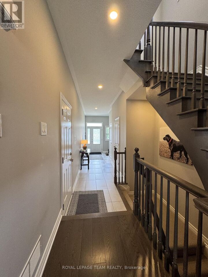 Property Photo: 1162 Beckett Crescent ON K2S 0Z2